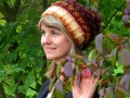 Pletená čepice v barvě borůvek