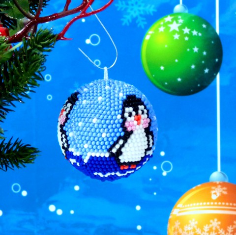 Vánoční ozdoba -  tučňáčci originální korálky modrá vánoce háčkovaná bílá tučňák ozdoba veselá handmade tučňáci vánoční dekorace baňka přízdoba neokoukaná věčná tučnáčci 