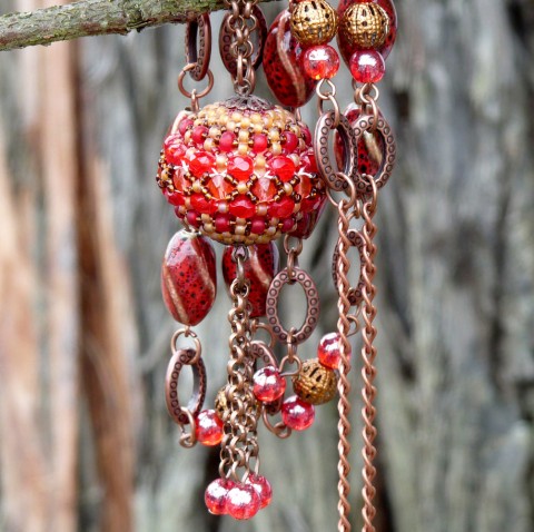 Keramický náhrdelník - ohnivý červená náhrdelník přívěsek originální keramika řetízek keramický měděná originál dlouhý ohnivý handmade skleněné korálky indiánské léto obšívaná kulička řetízkový 