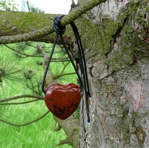 Náhrdelník - srdce z obsidiánu náhrdelník srdce srdíčko krátký minerály šňůrka handmade šňůrky minimalismus minimalistický obsidián mahagonový 