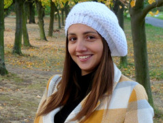 Teplá čepice - zelené copánkování