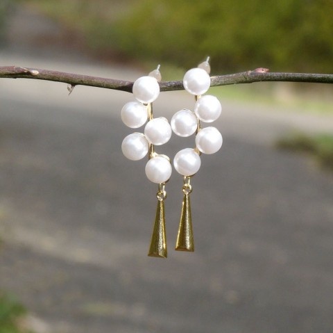 Náušnice z perel a přívěsku dárek náušnice bílé romantické perličky perly svatební originál společenské zlaté puzetky večerní handmade 