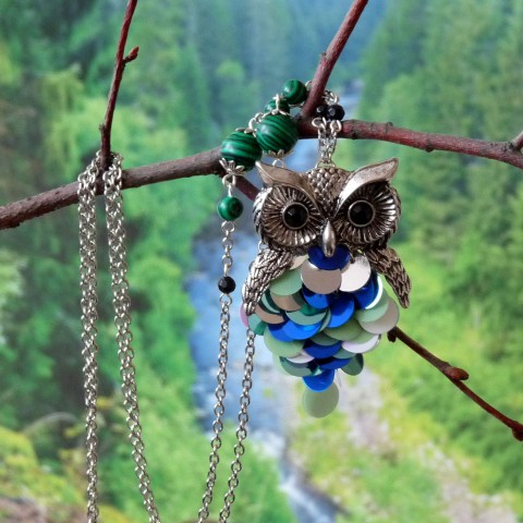 Náhrdelník - naježený sýček náhrdelník originální řetízek sova sovička lesní veselý originál dlouhý les odlesky 3d jedinečný malachit handmade řetízkový sýček neokoukaný 