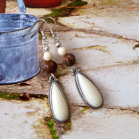 Náušnice bílé paní (keramika) náušnice dýně keramika keramické dívčí letní bílá bílé zahrada léto extravagantní dlouhé originál nápadné delší handmade zahradnice zamek bílá paní 