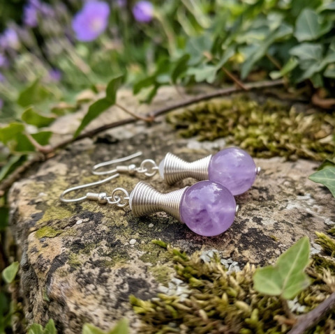 Náušnice - pod ochranou ametystu originální náušnice levandule fialová přírodní romantické jemné šeřík ametyst něžné originál minerály handmade nadčasové 