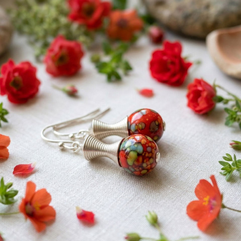 Náušnice - barevné léto (červená) červené náušnice květina dívčí letní květy květiny květ zahrada romantické kvítka ohnivé kvítky handmade květinové minimalistické mramorované řádivé 