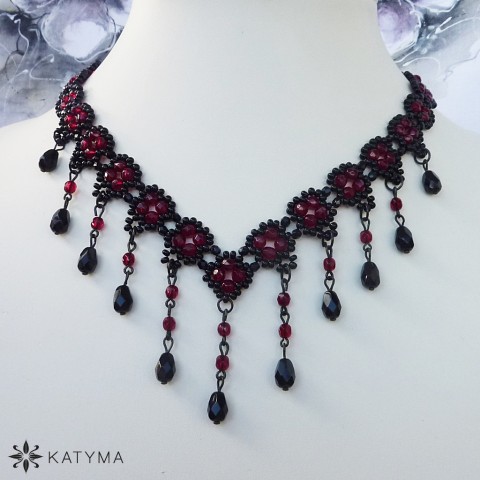 Elegantní úzký náhrdelník červená náhrdelník elegantní černá vínová úzký 