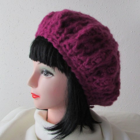 Háčkovaný baret čepice háčkovaný dámský zimní akryl baret vlna mohér hřejivý handmade purpurová lehoučký polyamid 