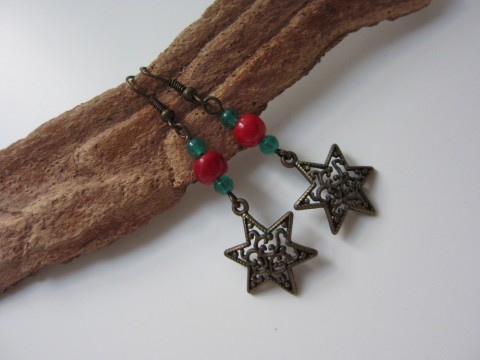 náušnice Vánoční hvězdy - minerál červená zelená náušnice vánoce hvězda minerál starobronz 