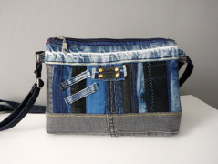 Oranžová taštička.