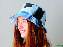 Denim taštička.