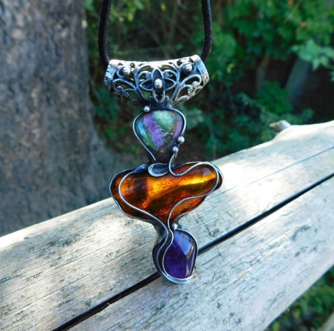 Harmony... náhrdelník šperky talisman polodrahokam originální moře zelená oranžová cín fantazie fialová růžová černá extravagantní ametyst stříbrná autorský originál vínová ochrana jantar kabošon minerály energie světlezelená hrášková rarita stichtit 