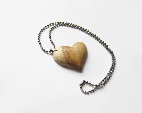 Dřevěné srdéčko srdíčko nerez srdce ze dřeva dřevěné srdce srdce přívěsek náhrdelník srdce srdíčko na krk srdce na krk 
