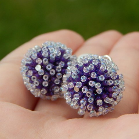 Střapatky náušnice fialové ježek obšívané kulaté střapaté fialkové lehoučké fialovočiré 
