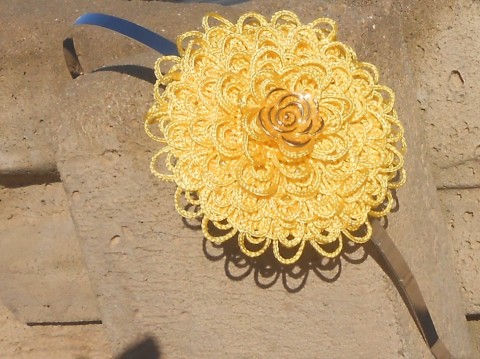 Čelenka Sluníčková zlatá přírodní žlutá čelenka jemná slunce kytka růžička sluníčková zlatavá na hlavu do hlavy 