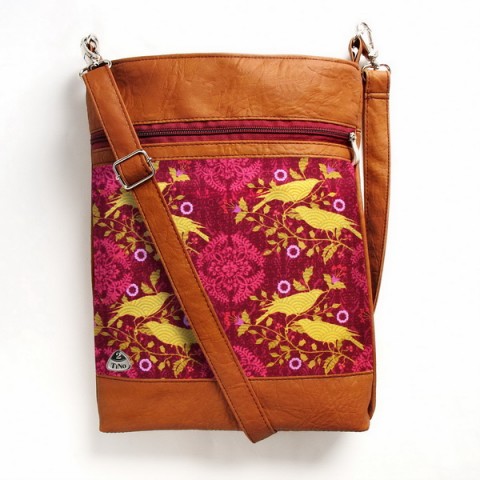 Kabelka Daisy No.15 kabelka květy ornament barevná šitá satén ptáčci zip popruh crossbody 