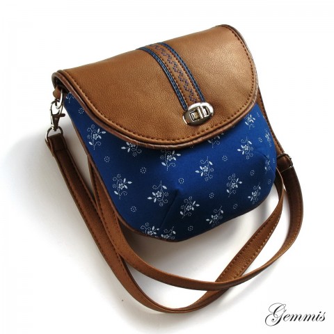 Kabelka JASMINE No.1 kabelka květy přírodní šitá popruh crossbody gemmis karabinky 