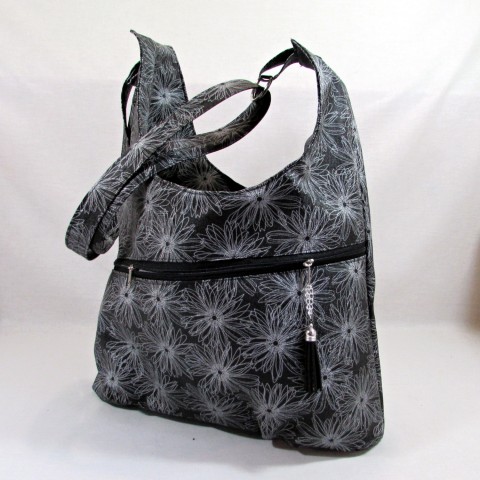 Kabelka celokoženková kabelka originální dárek doplněk taška květy elegantní černá květ černobílá prostorná koženková 