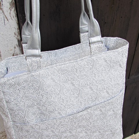 Kabelka bílá kabelka originální letní bílá květ luxusní stříbrná látková prostorná koženka dovolená 