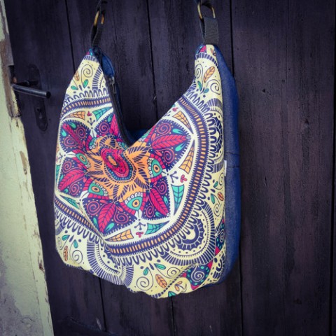 Kabelka pytlová mandala kabelka originální dárek taška ptáček motýl letní léto mandala noty džínová pytlovka 