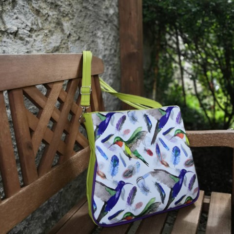 Kabelka koženková peříčková kabelka originální dárek doplněk taška květy elegantní květ prostorná peříčka koženková 