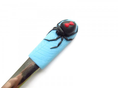 Lžička s černou vdovou II. pavouk zvíře dětské pavouček dětská fimo lžíce dezertní lžička spider černá vdova 