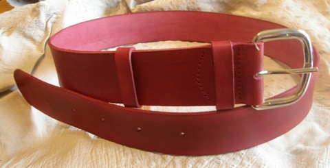 Pásek kožený červený, 98-111 cm 