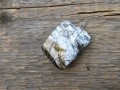 Přívěsek - leštěné zkamenělé dřevo