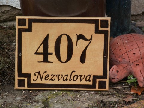 Keramické domovní číslo na zakázku dárek dům stylové číslo popisné 