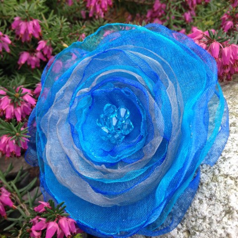 Brož modrá brož květina modrá organza 