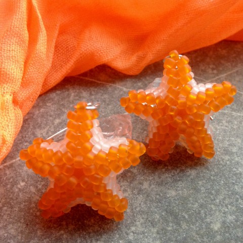 Mořské hvězdice pomerančové náušnice hvězdy šité oranž 