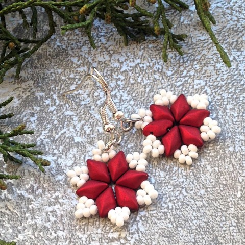 Red & white hvězdičky náušnice zima ozdoby vánoce hvězdy hvězdičky 