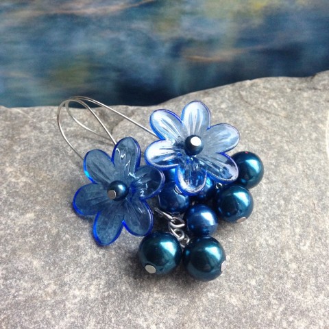 Modré kytičky - náušnice korálky modrá květinka perly 