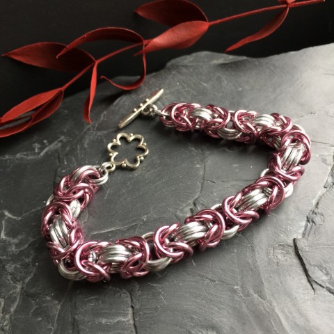 Byzantine rose & silver náramek růžová stříbrná kroužky kroužkování chainmaille pink 