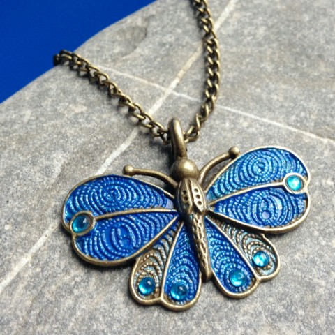 Modrásek - motýlkový přívěsek modrý motýl motýlek 