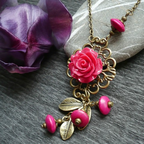 Fuchsie s růžičkou - náhrdelník náhrdelník korálky růžová vintage fuchsiová růžička mosaz 