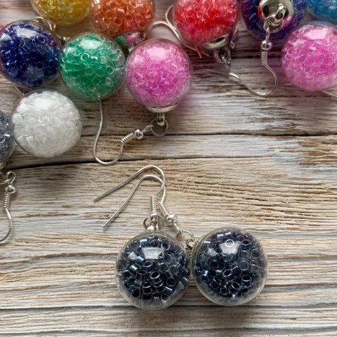 Tmavě šedé bublinky - náušnice náušnice koule barevné veselé hravé kulička baňky bublinky colours bubliny cukrlátka 