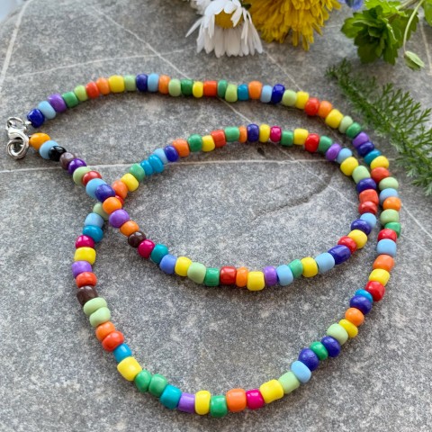 Barevné korálky náhrdelník korálky svěží barvy barevný hravý colours čakry 
