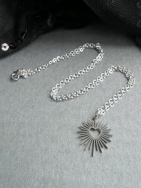 Řetízek se srdíčkovým přívěskem přívěsek srdce nerez pro děti sluce steel 