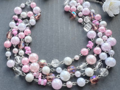 Bílo černé korále