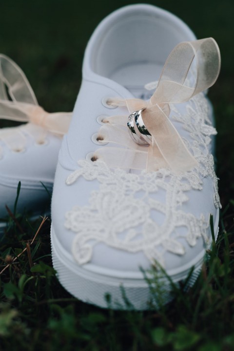 Tenisky bílé letní plátěné krajkové letní bílá svatba bílý svatební boty tenisky dárkový plátěné nevěsta kecky wedding podvazky hochzeit svatební šaty boty obuv lodičky dárek 
