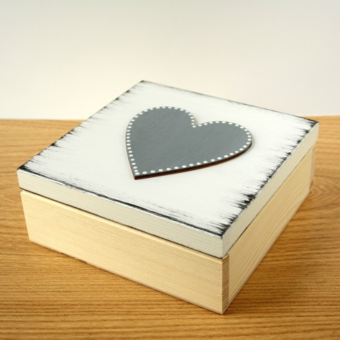 Krabička se srdcem srdce dárek holčičí krabička dětské dětská šperkovnice pro děti čtvercová pro holky se srdcem na cd 