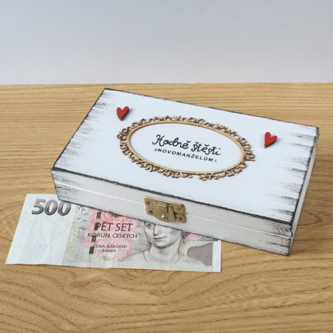 Svatební krabička na peníze dřevěná srdíčko krabička krabice srdíčka svatba jemná valentýn malovaná svatební zámek ozdobná dar love na peníze z lásky novomanželé valentýnská k valentýnu zámeček se srdíčky na blahopřání 