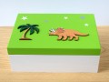 Krabice s dinosaurem