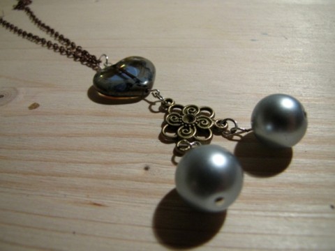 Srdíčko na dlani - náhrdelník šperk náhrdelník šperky kámen srdce zelená náušnice modrá srdíčko šedá řetízek bižuterie 