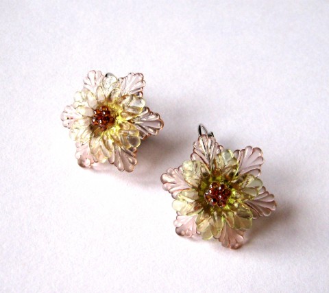 Akrylové květinky šperk kov originální doplněk náušnice barevné květiny veselé hravé ozdoba jemné akryl módní motiv něžné lůžko kvítka zajímavé drobnůstky 