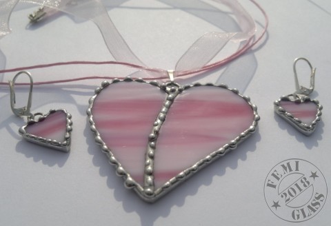 Srdíčková souprava růžová šperk náhrdelník srdce náušnice cín sada kapky šňůrka 