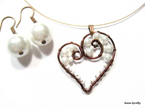 Náhrdelník drát. srdíčko a náušnice náhrdelník originální dárek korálky náušnice sada souprava perličky drátkování set drátkovaná vyjímečný 