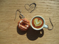 MODRÉ CAPPUCCINO S DONUTEM
