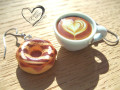 MODRÉ CAPPUCCINO S DONUTEM
